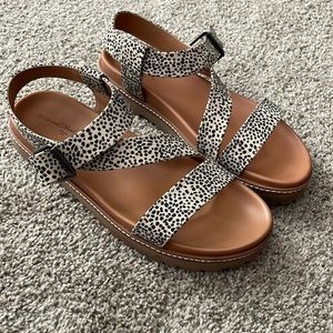 Universal Thread Leopard Sandals